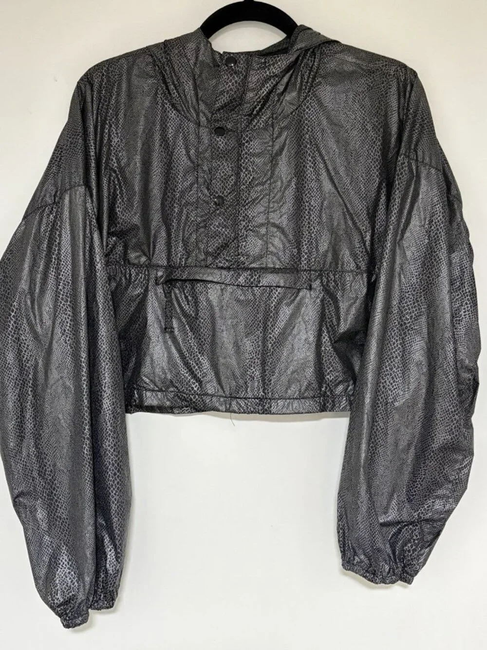 Free People Movement Cropped Windbreaker Snake Print Hoodie Anorak Size XS